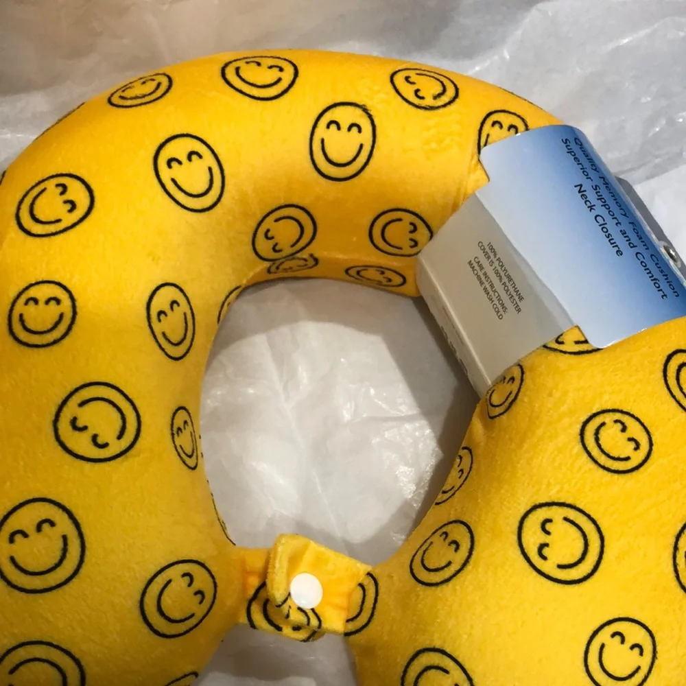 Aeropostale yellow emoji smiley face plush memory‎ foam neck travel pillow new